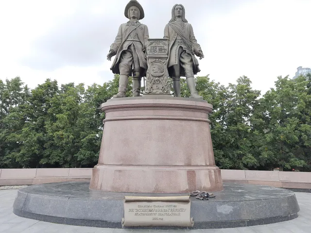 Памятник Татищеву и де Геннину